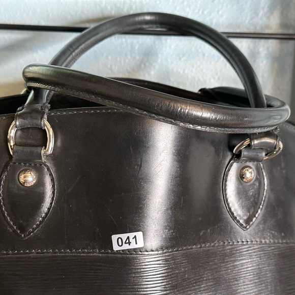 LV GM Passy with zippy wallet - Picture 2 of 9